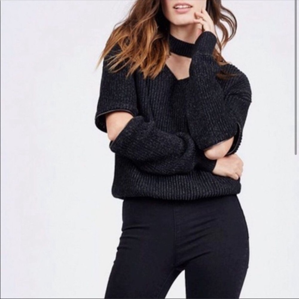 FATE BY LED CHARCOAL GRAY SWEATER